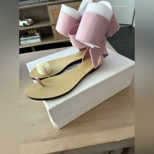 Size 8 aminah abdul jilli flats pink